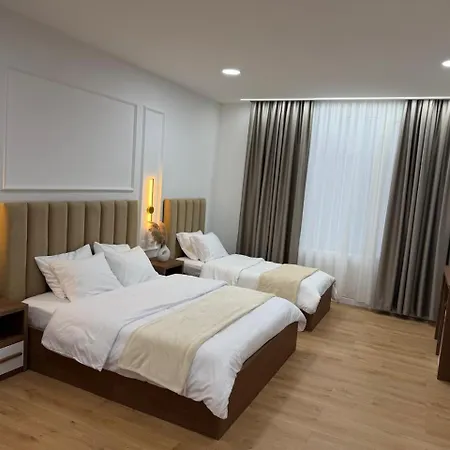 Hotel Loris
